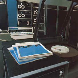 SimuLogics PDP-10_01.jpg (68886 bytes)